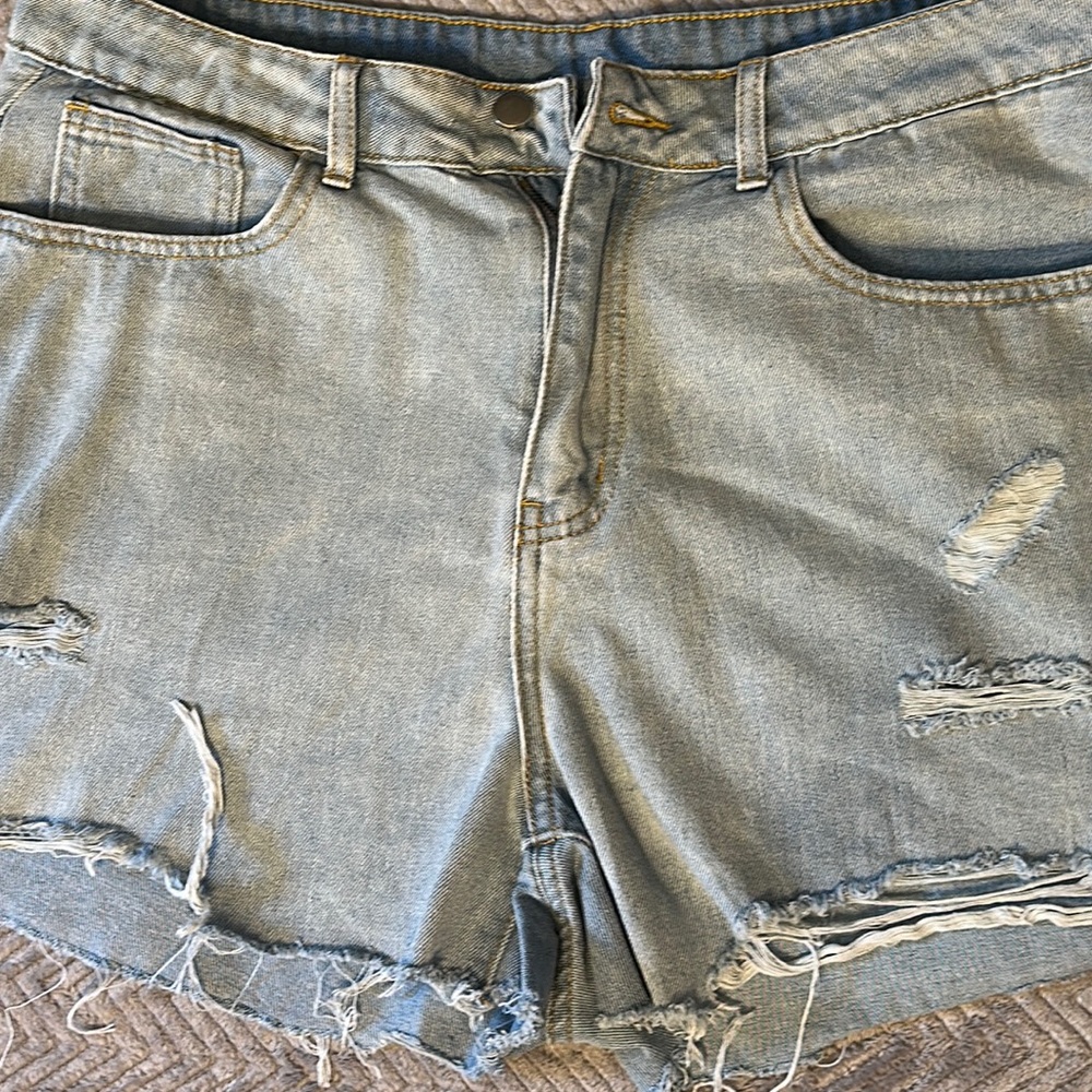 Shein women’s plus 1XL ripped shorts